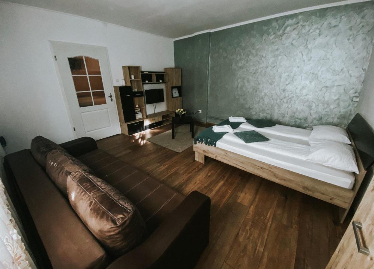 Apartament Mateas Apartament Oradea Zewnętrze zdjęcie