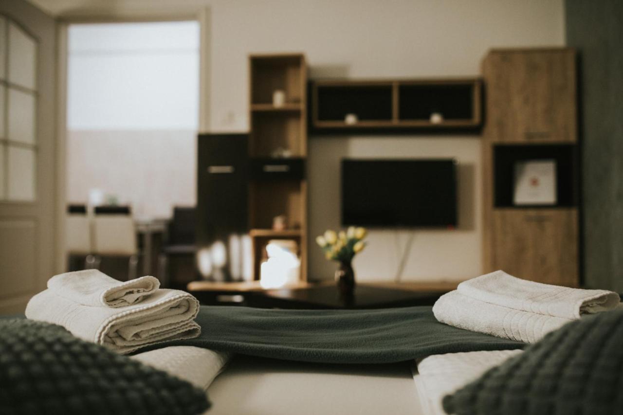 Apartament Mateas Apartament Oradea Zewnętrze zdjęcie