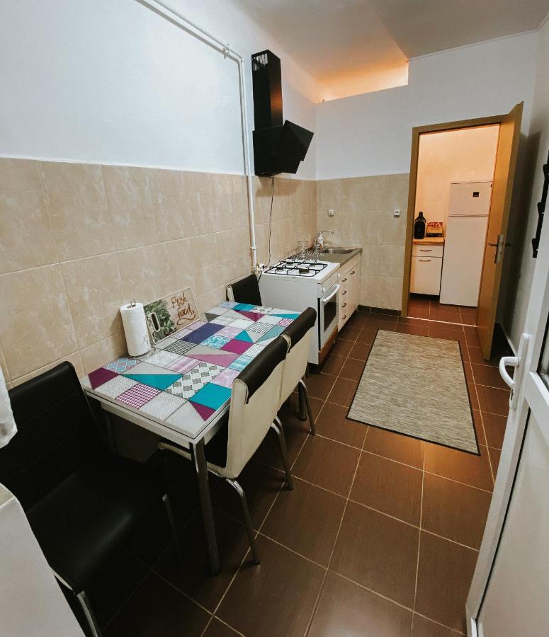 Apartament Mateas Apartament Oradea Zewnętrze zdjęcie